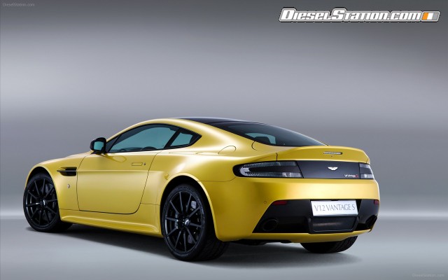 Aston Martin V12 Vantage S 2014 Widescreen Picture #260 Aston Martin V12 Vantage S 2014 Widescreen Picture #260